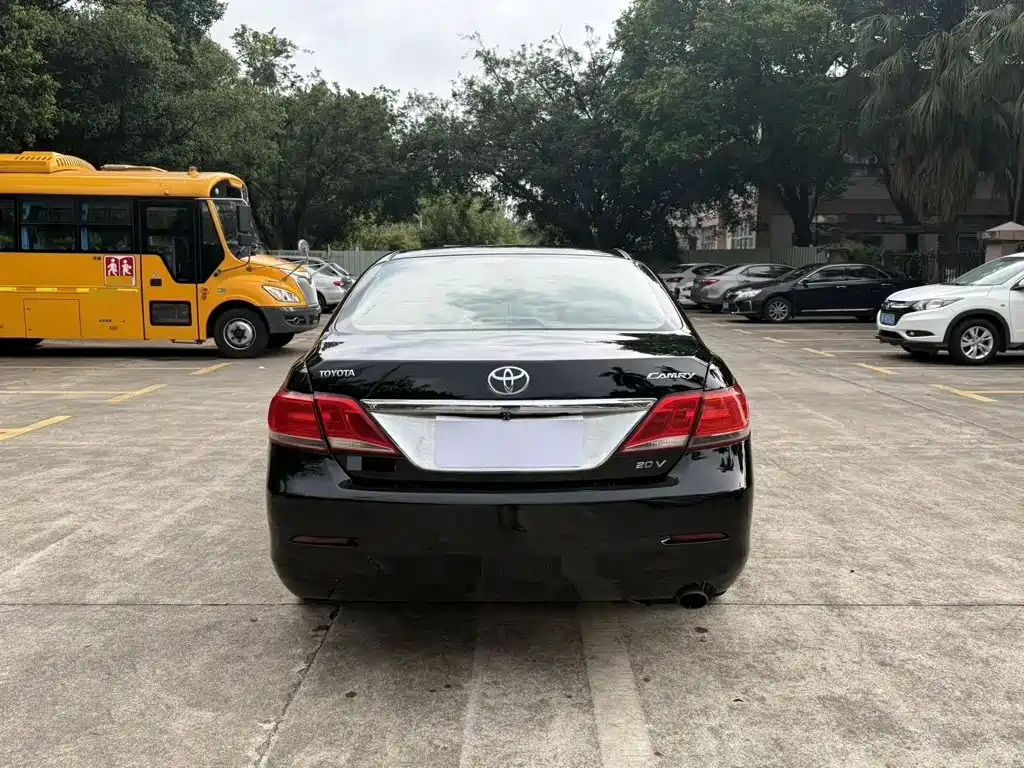 Toyota Camry — миниатюра 4