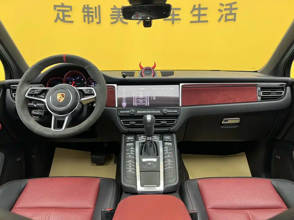 Porsche Macan — миниатюра 14