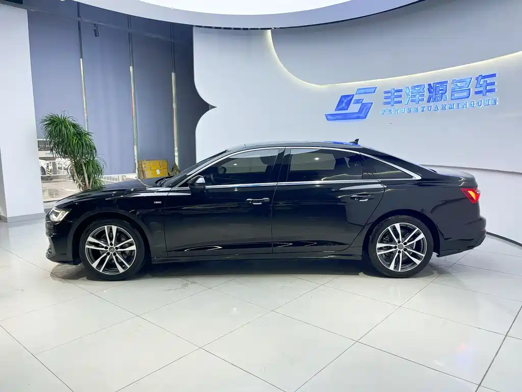 Audi A6L 2021 40 TFSI Luxury