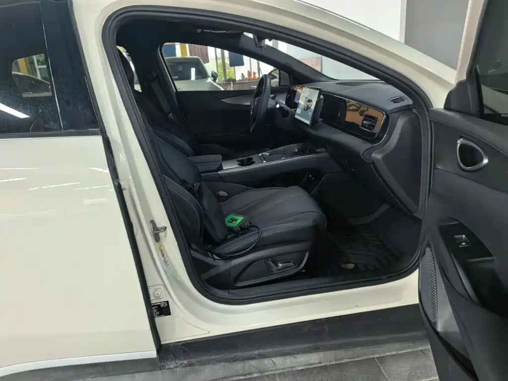 BYD Seal 06 — миниатюра 25