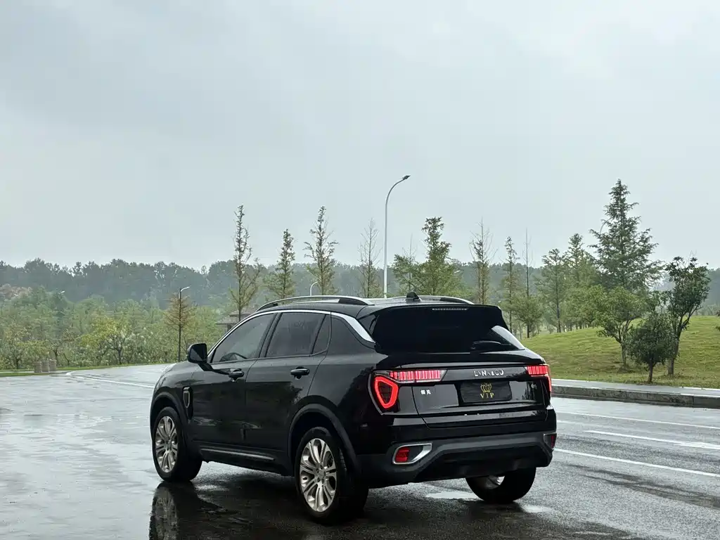 Lynk & Co 01 — миниатюра 9