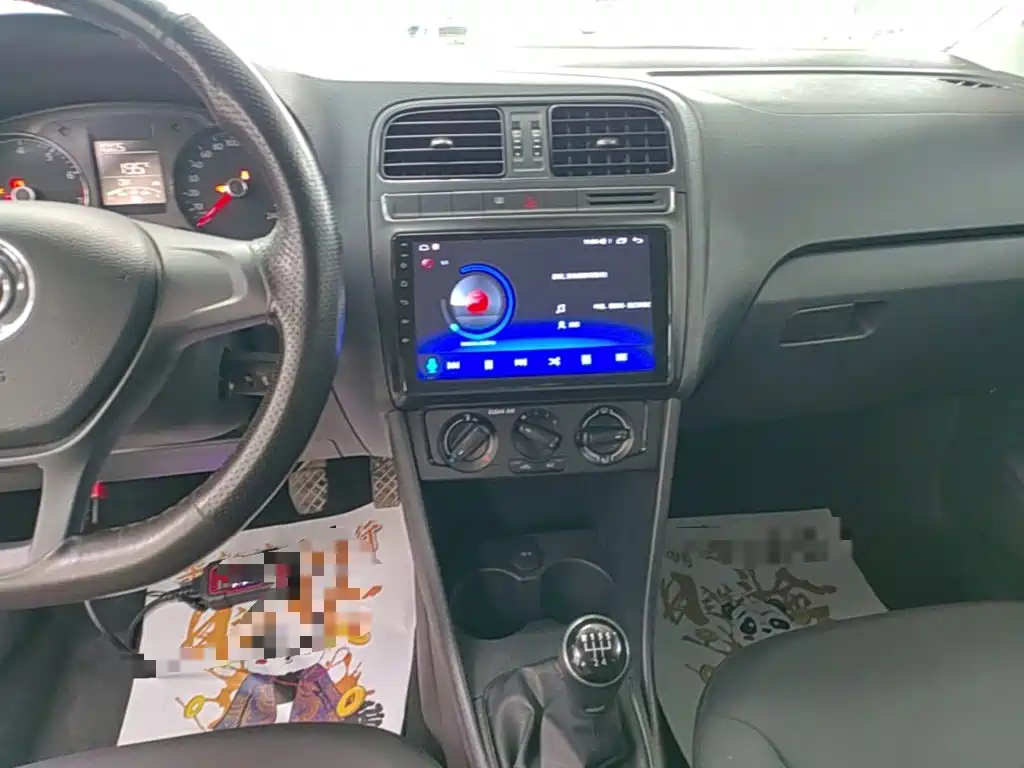 Volkswagen Polo — миниатюра 13