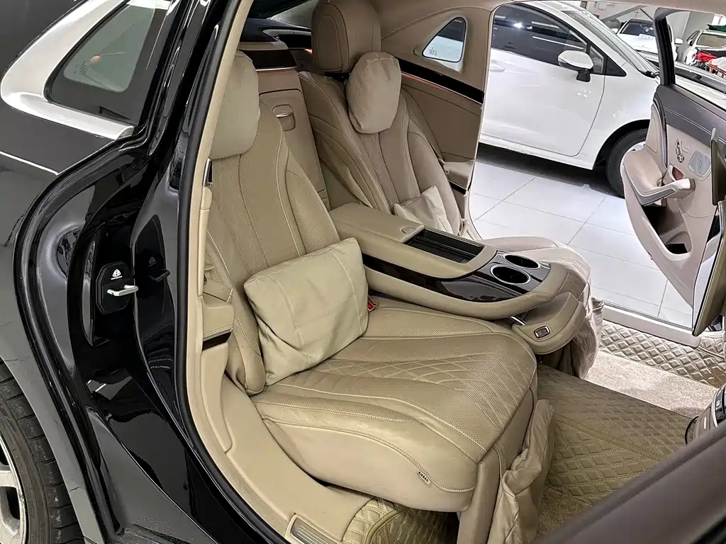Mercedes-Benz S-Class — миниатюра 13