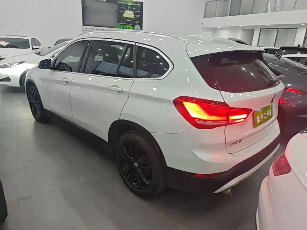 BMW X1 — миниатюра 5