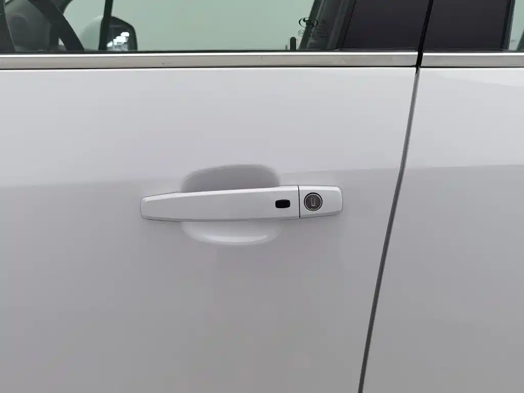 Chevrolet Trax — миниатюра 18