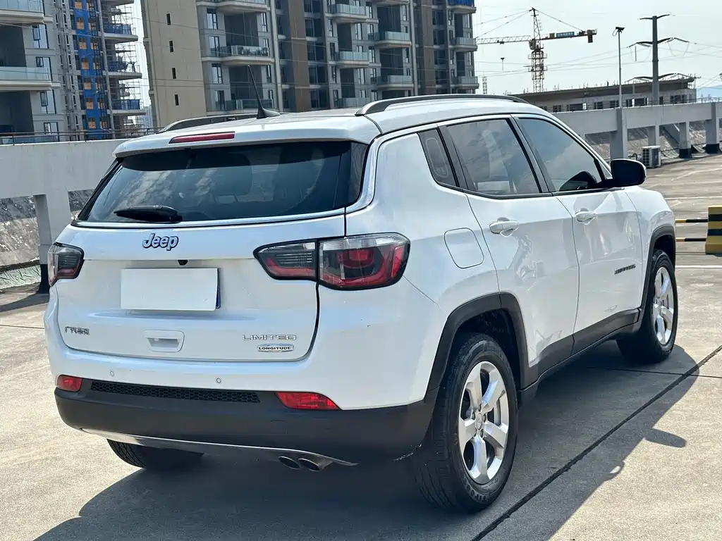 Jeep Compass — миниатюра 5