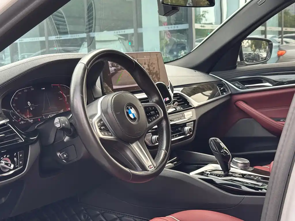 BMW 5 Series — миниатюра 6