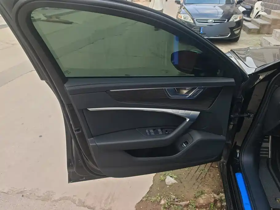 Audi A6L — миниатюра 7