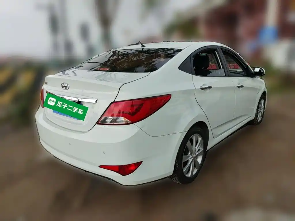Hyundai Verna — миниатюра 4