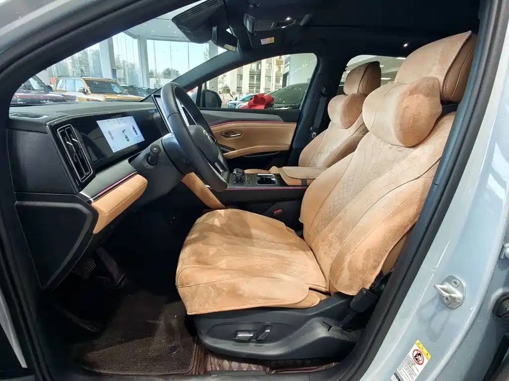 BYD L DM-i — миниатюра 9