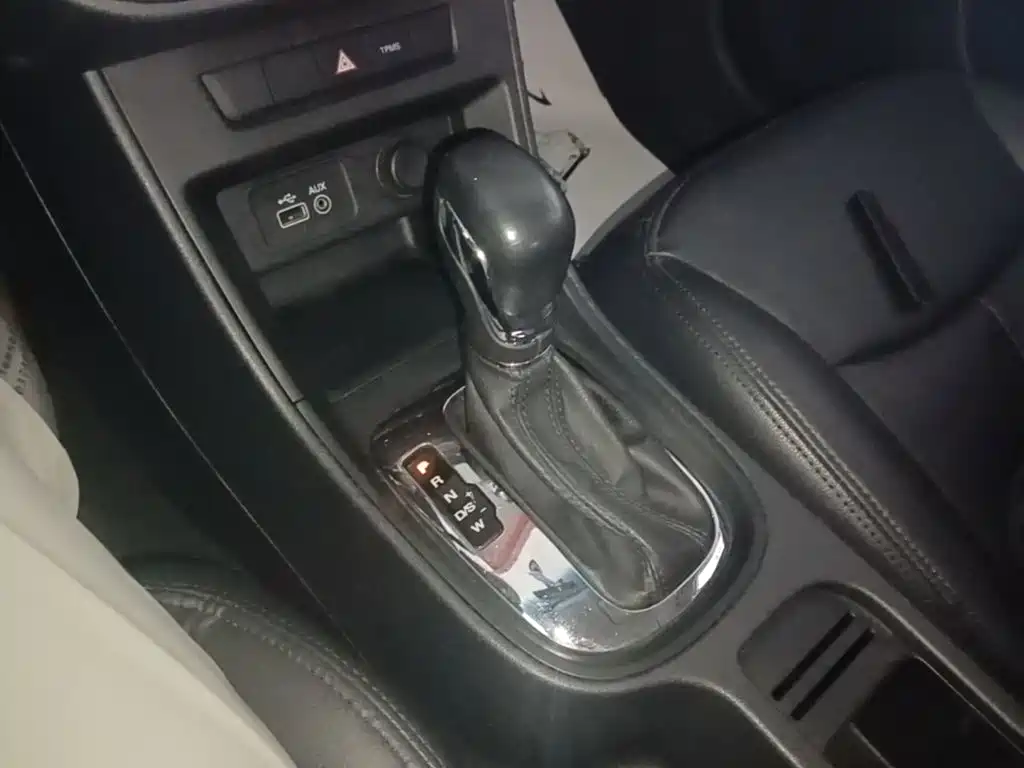 Roewe 360 — миниатюра 14