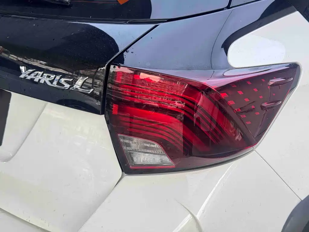 Toyota Yaris L — миниатюра 34