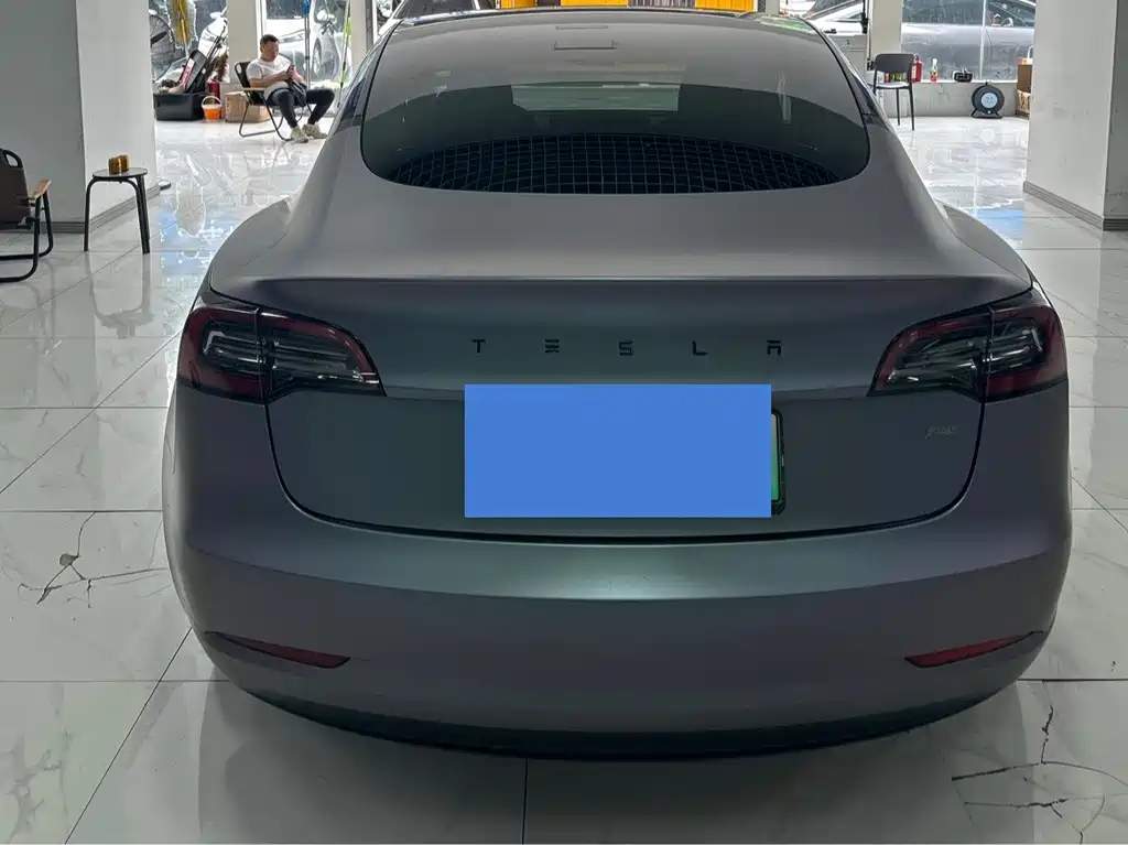 Tesla Model 3 — миниатюра 13