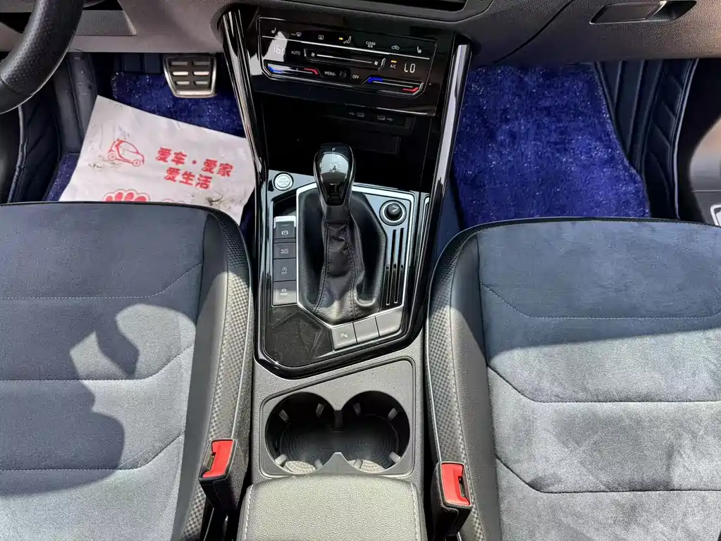 Volkswagen X — миниатюра 32