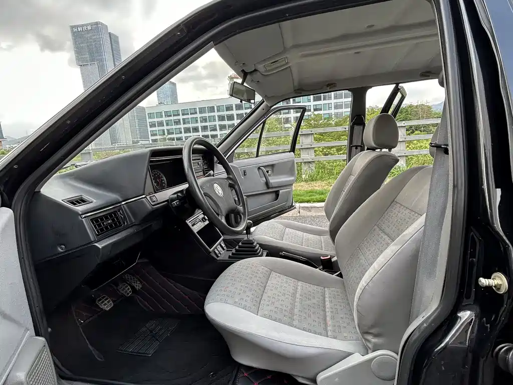 Volkswagen Santana 08 1.8 MT
