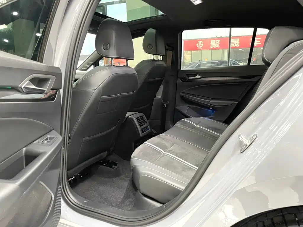 Volkswagen Golf 2021 280TSI DSG R-Line