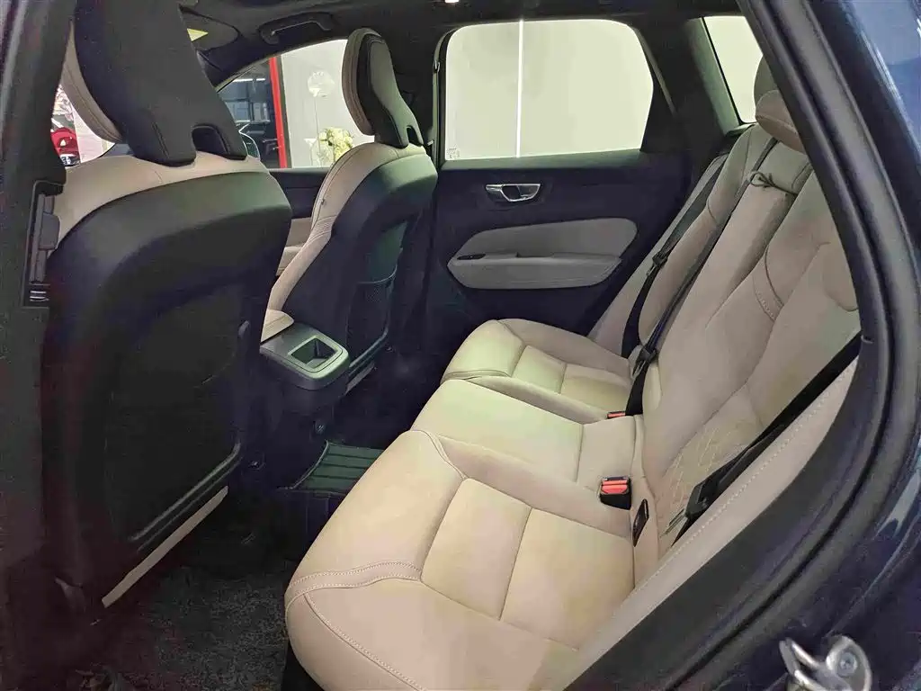 Volvo XC60 — миниатюра 5
