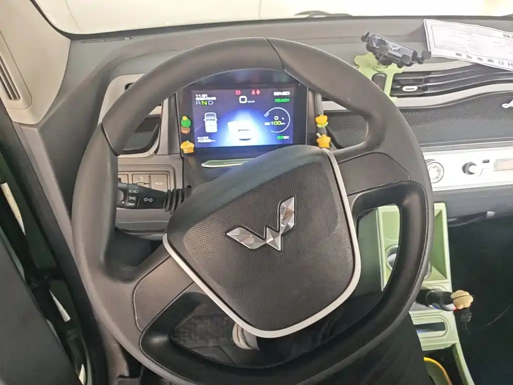Wuling MINIEV — миниатюра 11