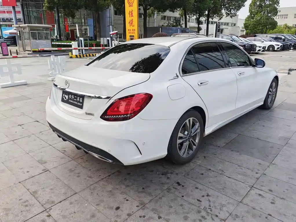 Mercedes-Benz C-Class — миниатюра 8