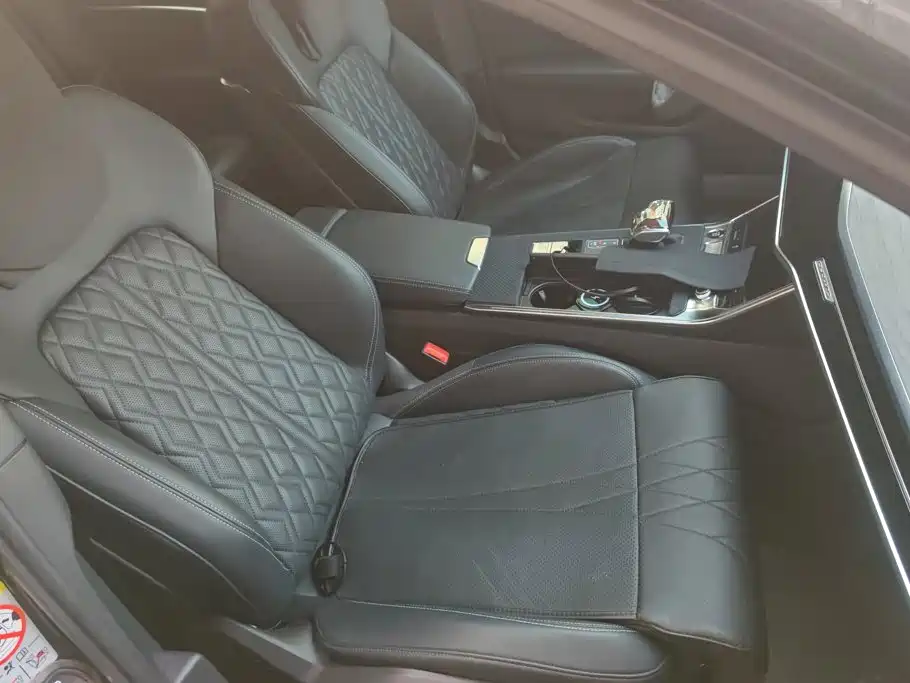 Audi A6L — миниатюра 8