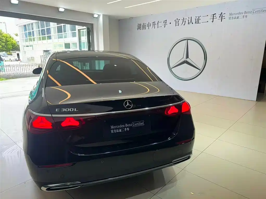 Mercedes-Benz E-Class E 2025 E 300 L Fashion