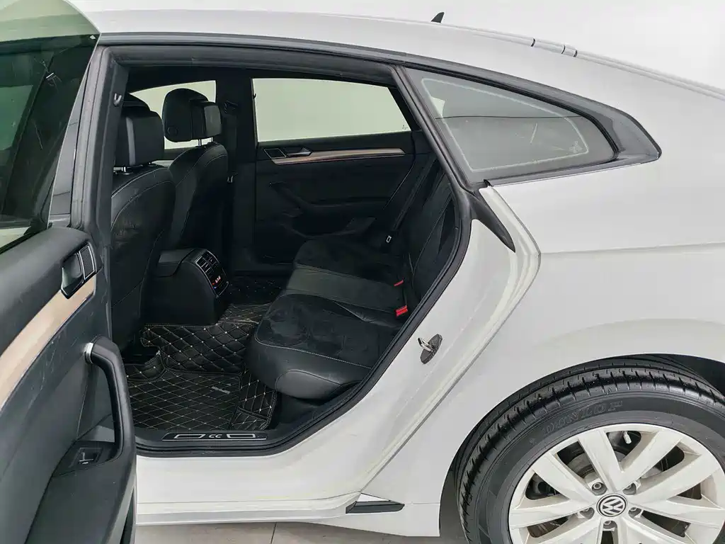 Volkswagen CC — миниатюра 10