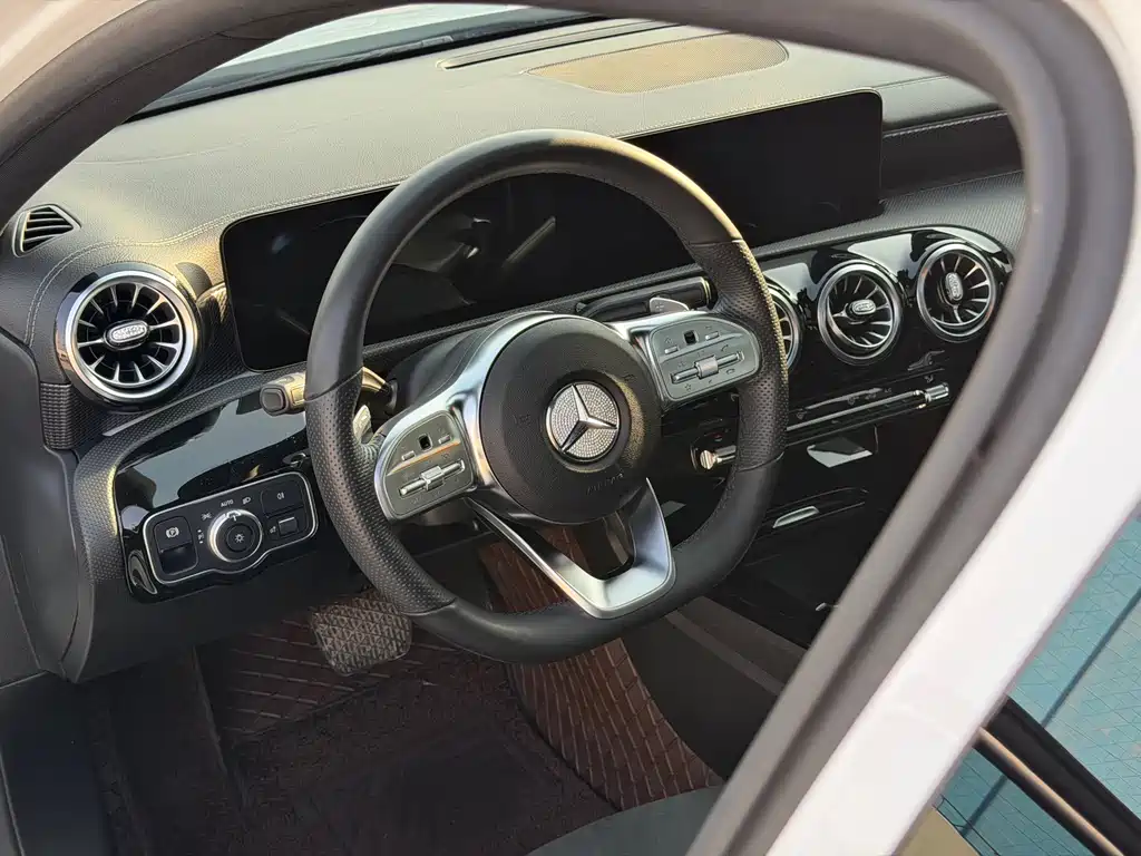 MERCEDES-BENZ A CLASS