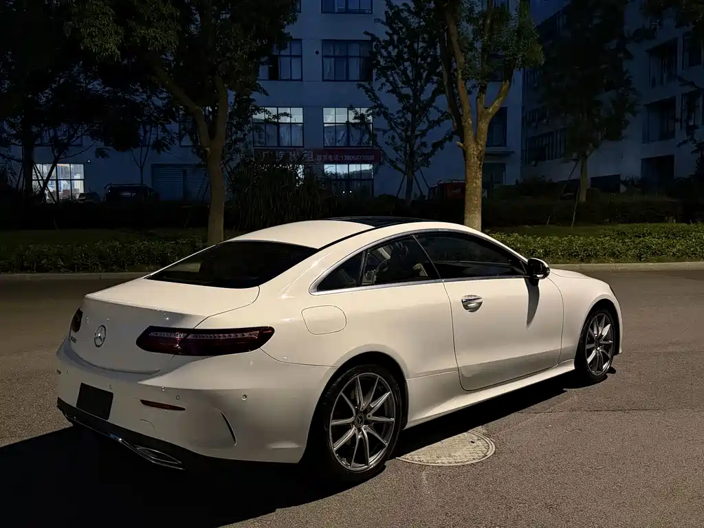 Mercedes-Benz E-Class (Import) — миниатюра 21