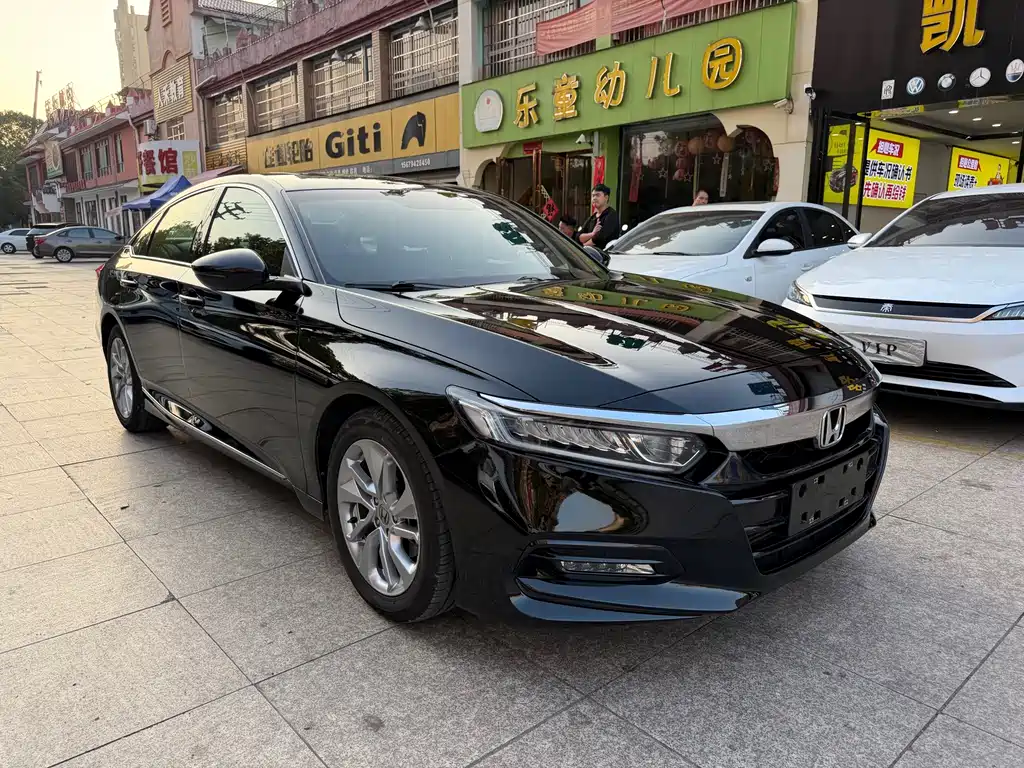 Honda Accord — миниатюра 3