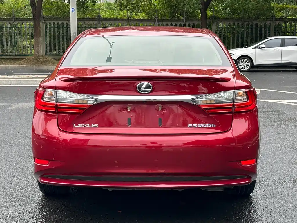 Lexus ES — миниатюра 4