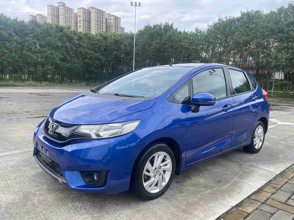 Купить Honda Fit