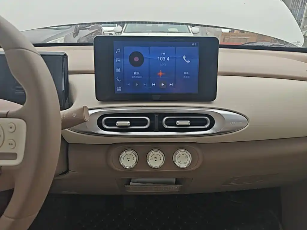 Wuling MINIEV — миниатюра 13