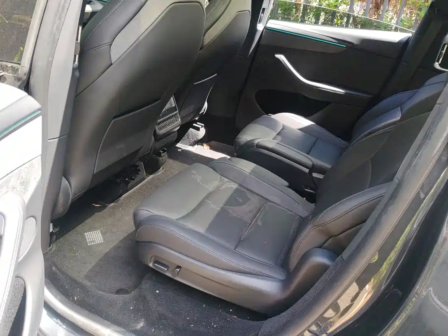 Tesla Model Y L — миниатюра 11
