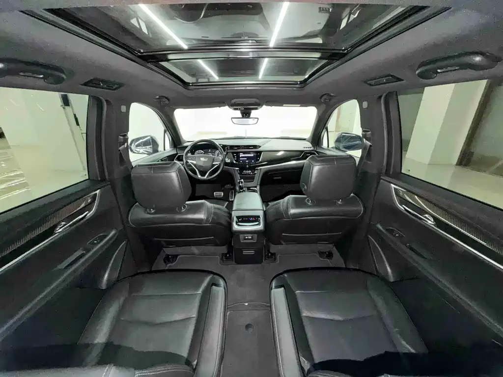 Cadillac XT6 — миниатюра 7