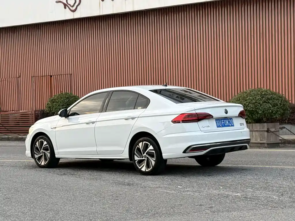 Volkswagen Bora — миниатюра 2