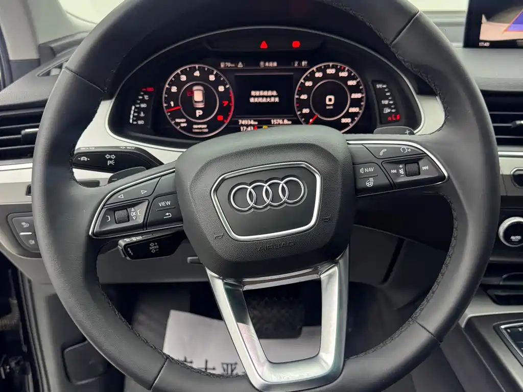 Audi Q7 — миниатюра 10