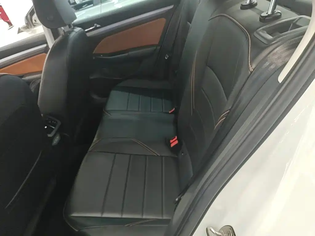 Volkswagen Bora — миниатюра 17