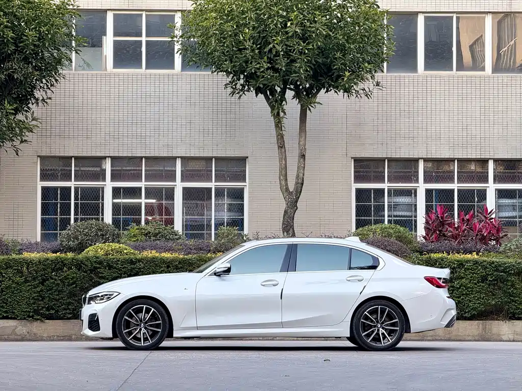 BMW 3 Series — миниатюра 3