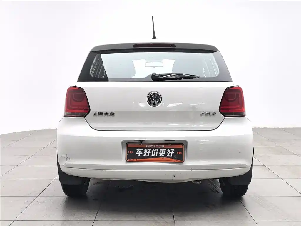 Volkswagen Polo 2013 1.4L MT