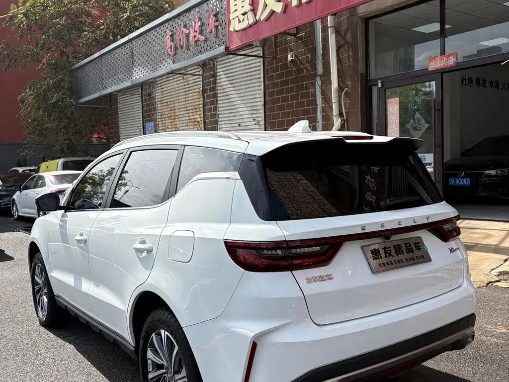 Geely Vision X6 — миниатюра 6