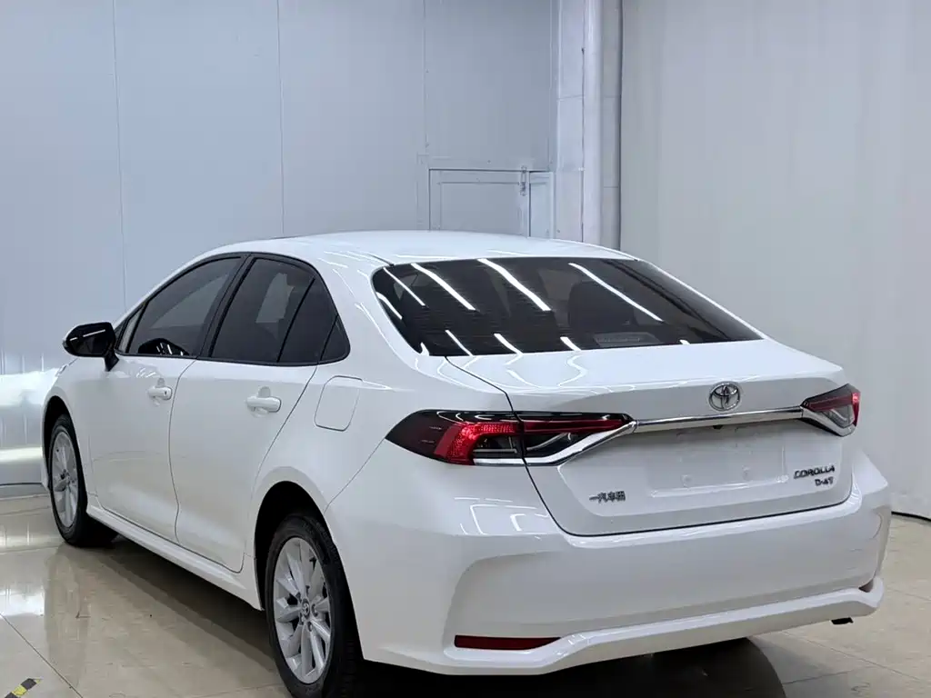 Toyota Corolla — миниатюра 6