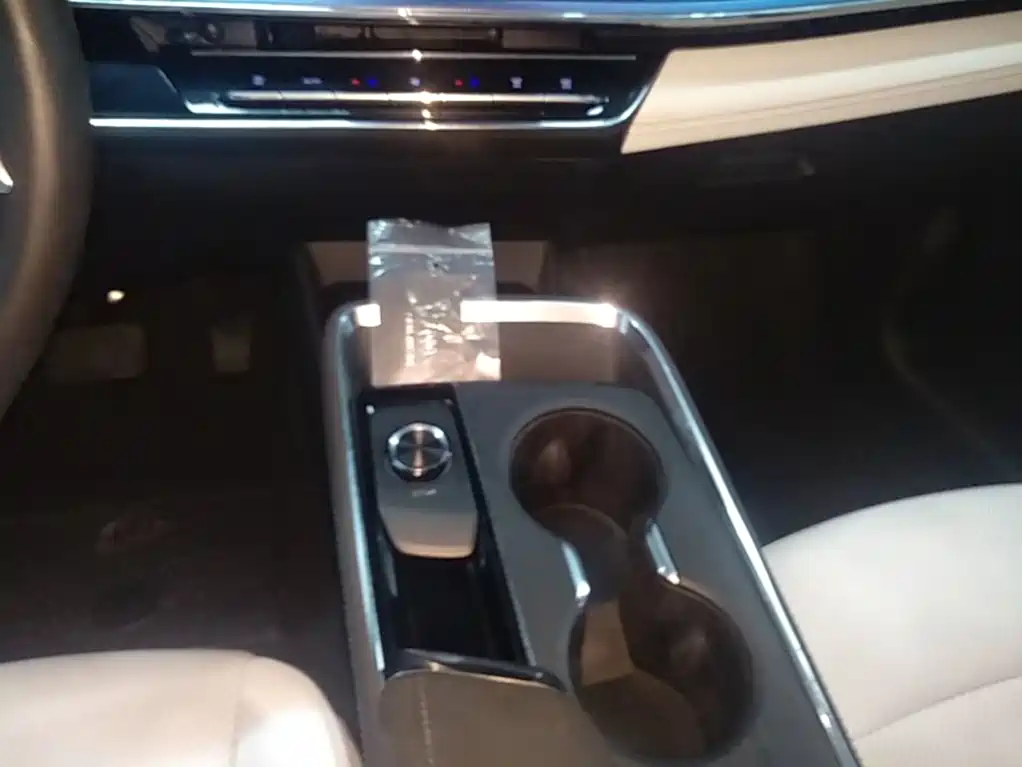 Buick E4 — миниатюра 14