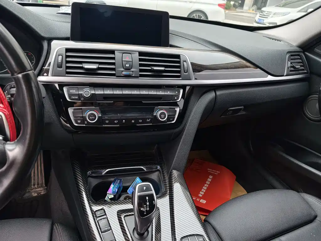 BMW 3 Series — миниатюра 6