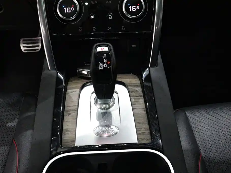 Land Rover Discovery Sport — миниатюра 10