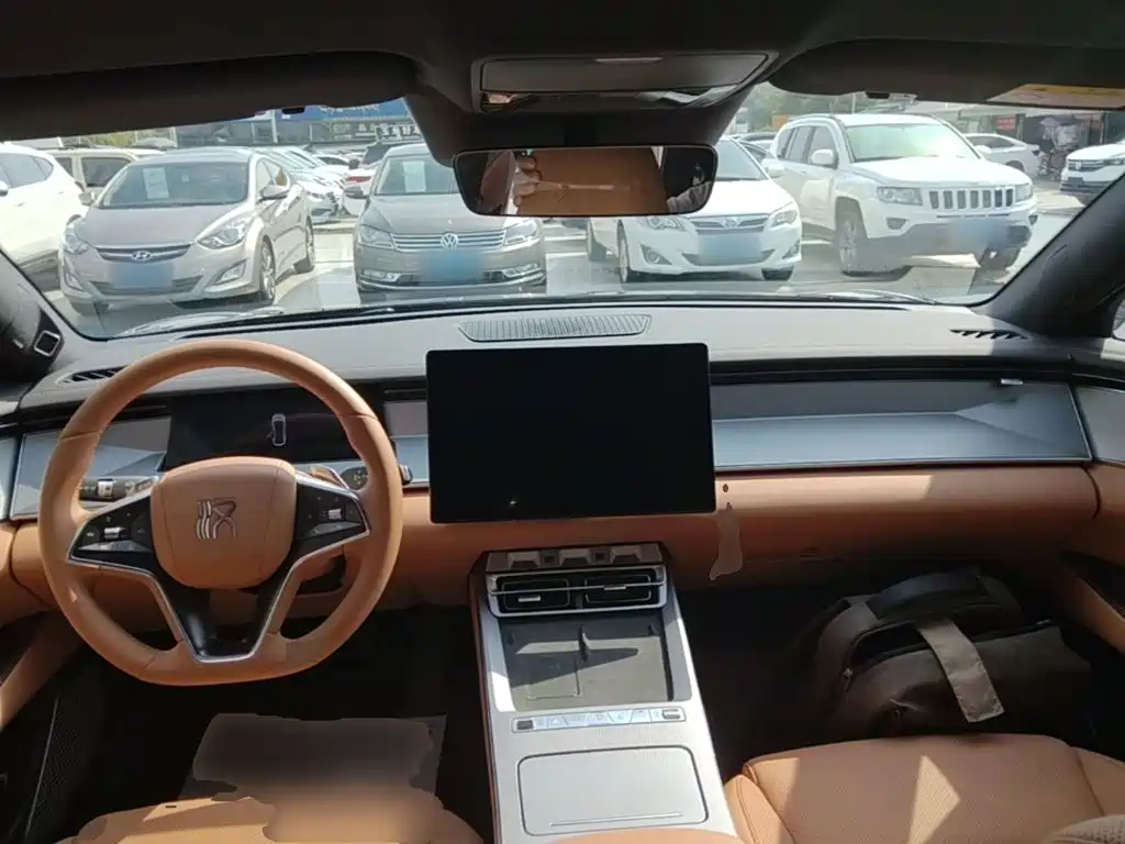 BYD Han L 2025 DM-i 200KM Premium