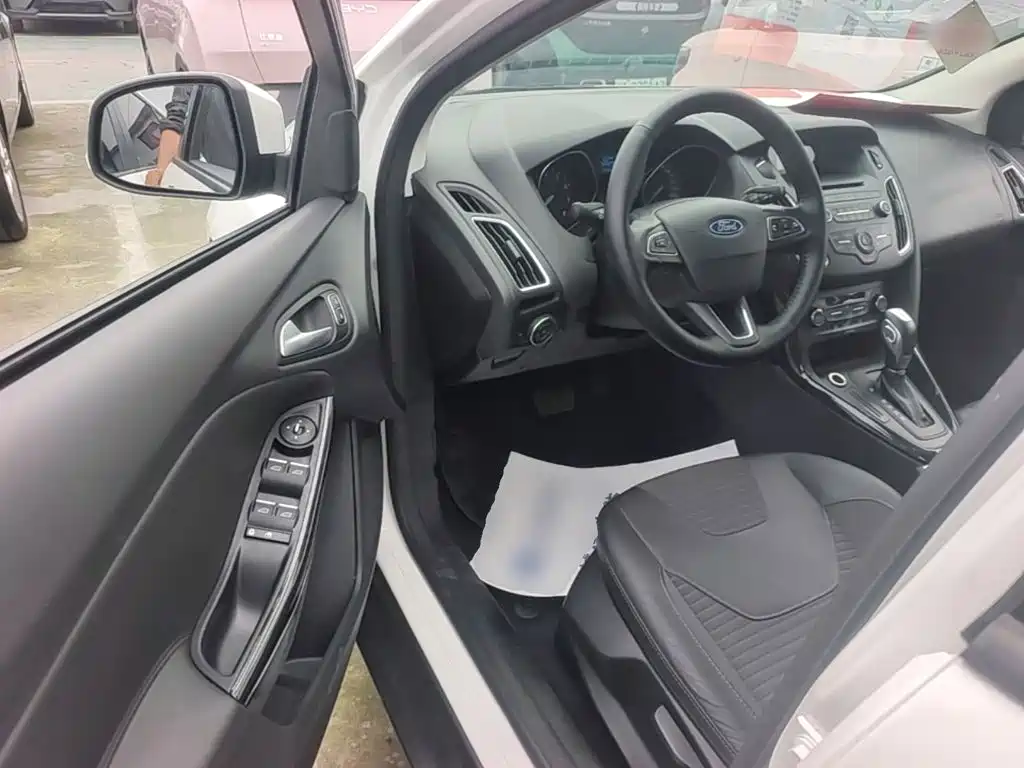 Ford Focus — миниатюра 16