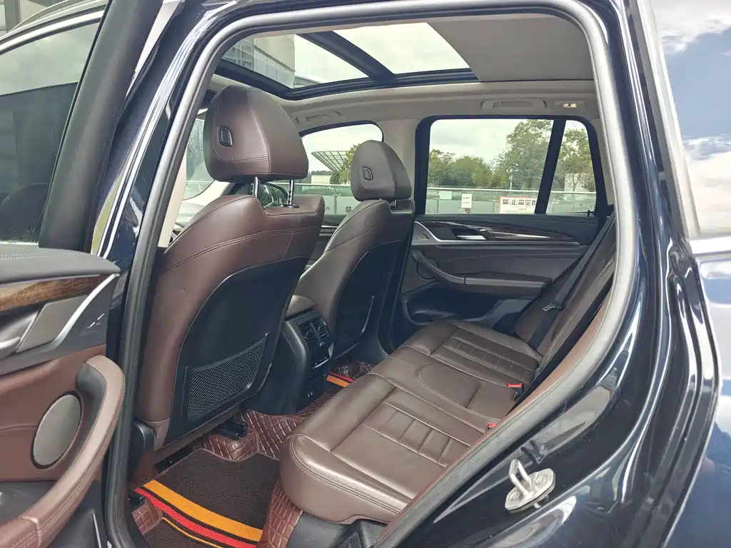 BMW X3 — миниатюра 10