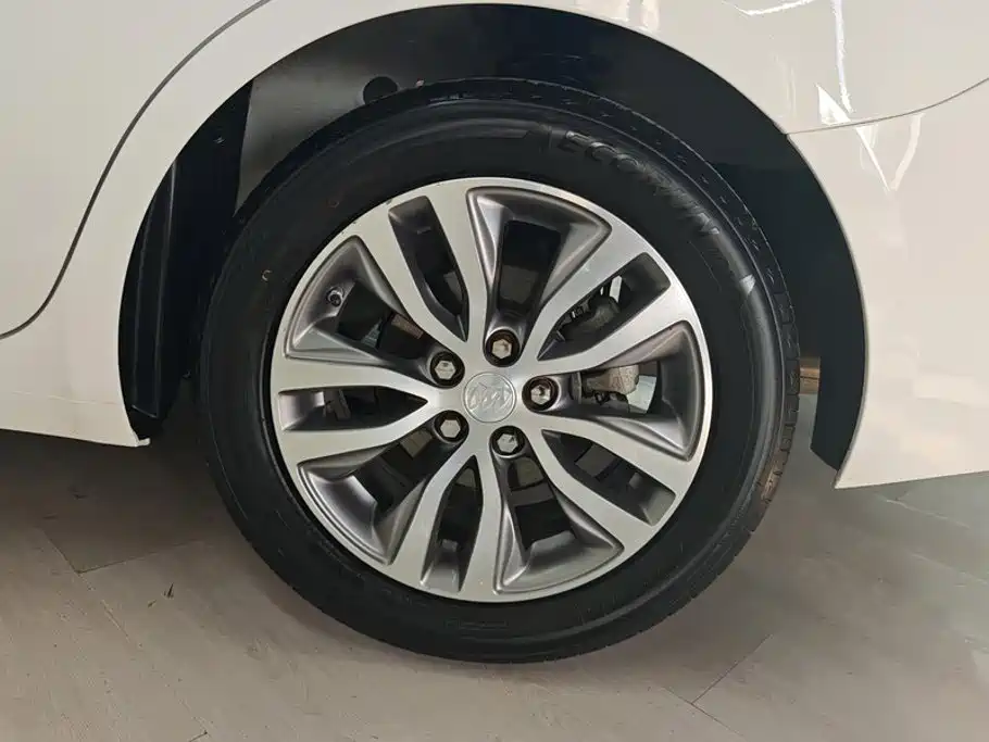 Buick Excelle — миниатюра 6