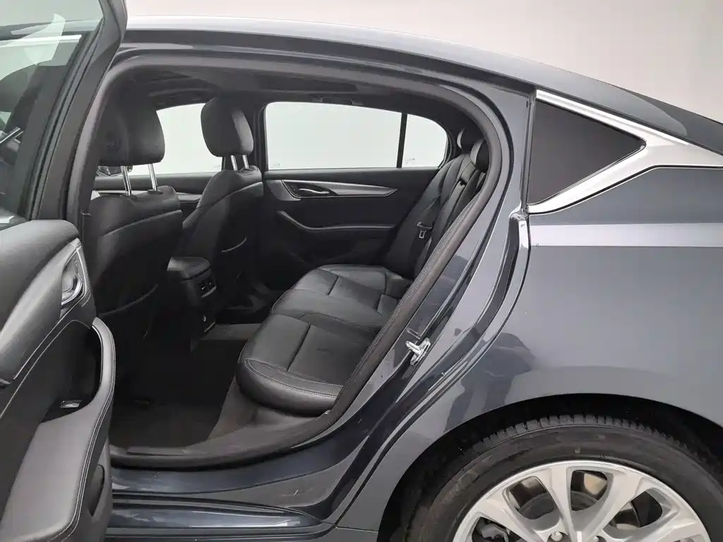 Cadillac CT5 — миниатюра 15