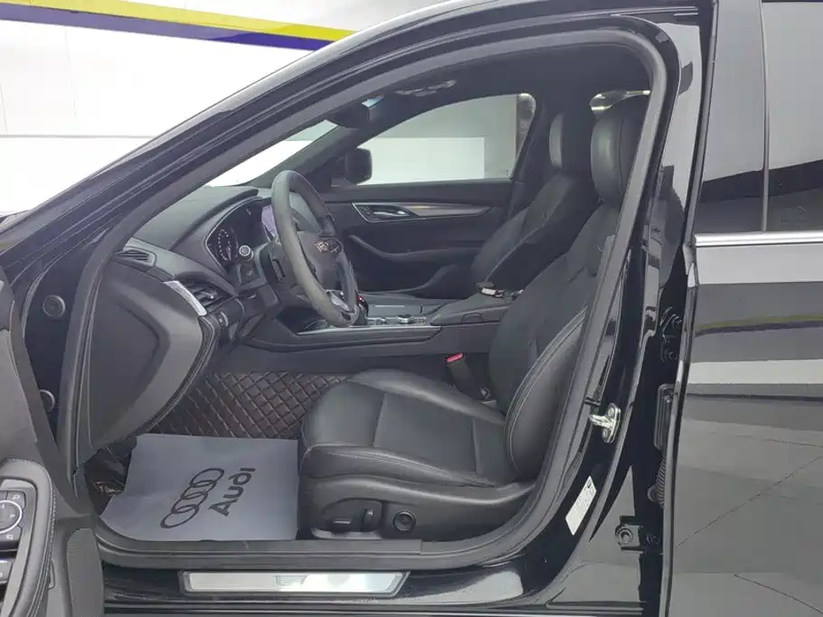 Cadillac CT5 — миниатюра 9